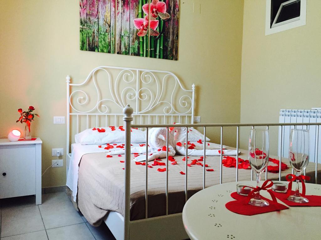 Zia Bi Bed And Breakfast Naples Room photo